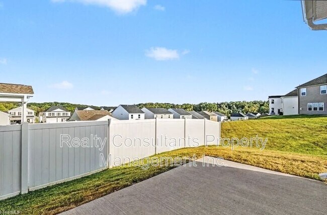 Building Photo - 534 Raspberry Hl Dr