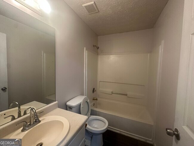 Building Photo - 7263 Sandpiper Way
