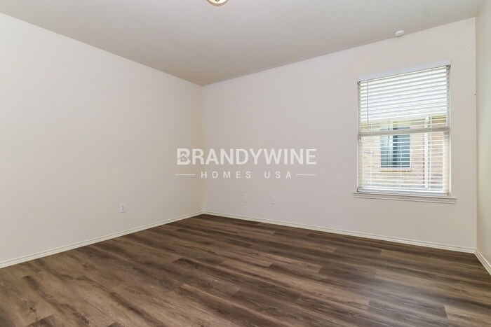 Building Photo - 523 Indian Paintbrush Dr