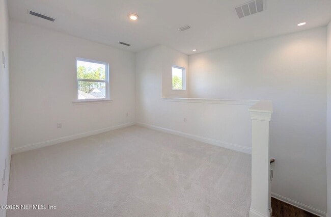 Building Photo - 156 Latham Dr