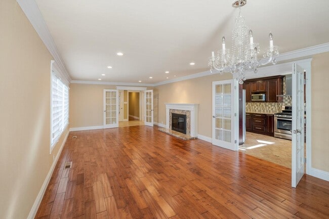 Building Photo - 2726 El Prado Rd