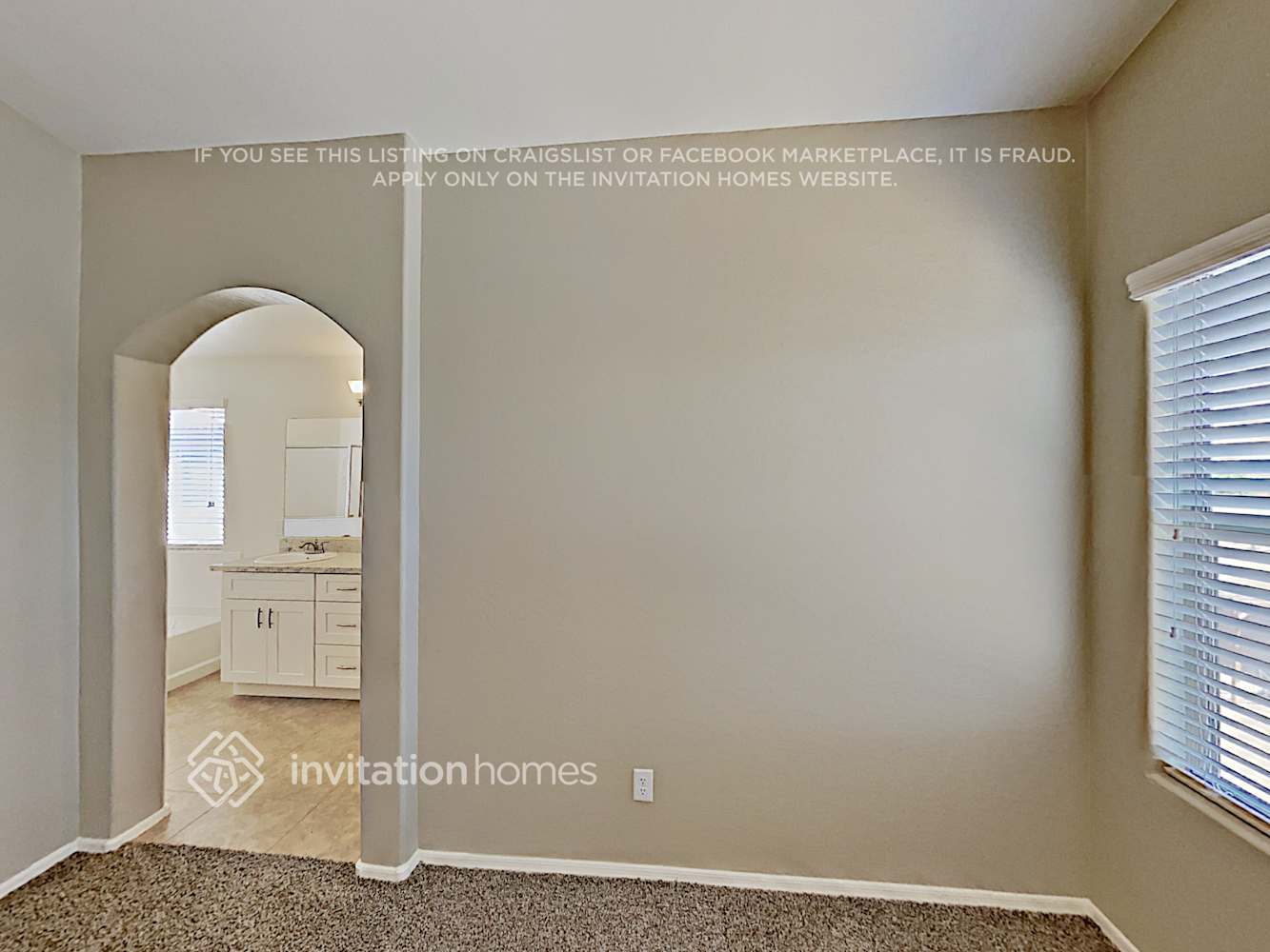 Building Photo - 3845 W Goldmine Mountain Dr