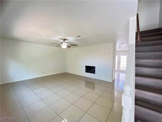 Building Photo - 109 Greenbriar Townhouse Way