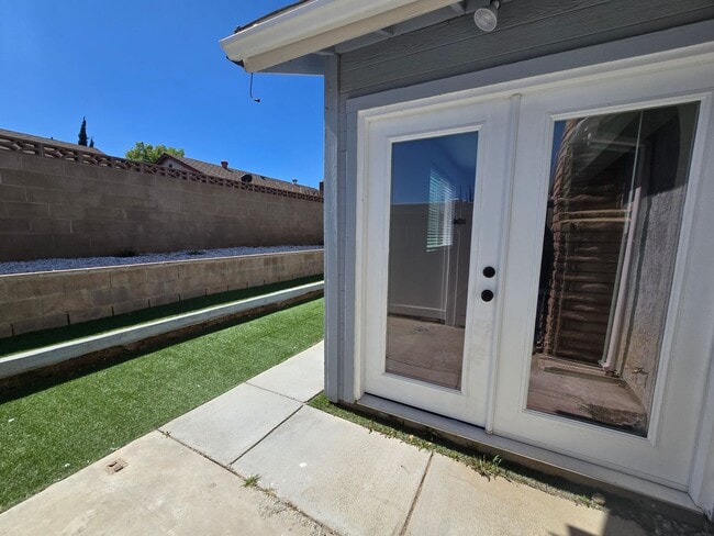 Building Photo - 2902 E Ave R12