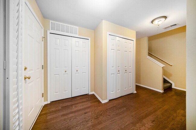 Building Photo - 42749 Patty Ln