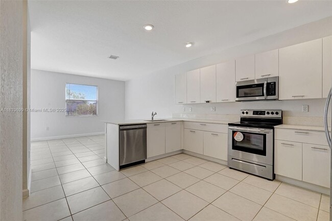 Building Photo - 12910 NW 23rd Pl