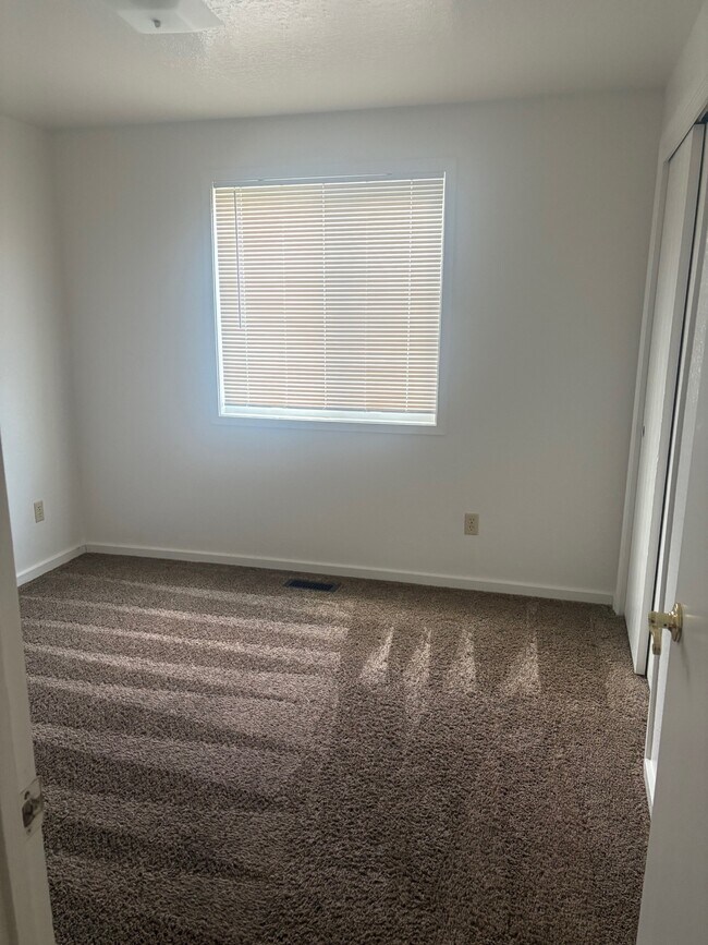Building Photo - 3047 N Linda Vista Ln