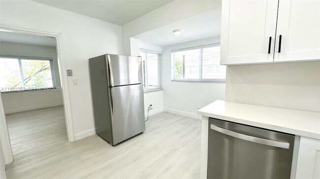 Building Photo - 2240 SW 16th Ct