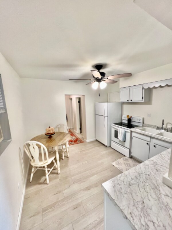 Building Photo - 214 Buffington St