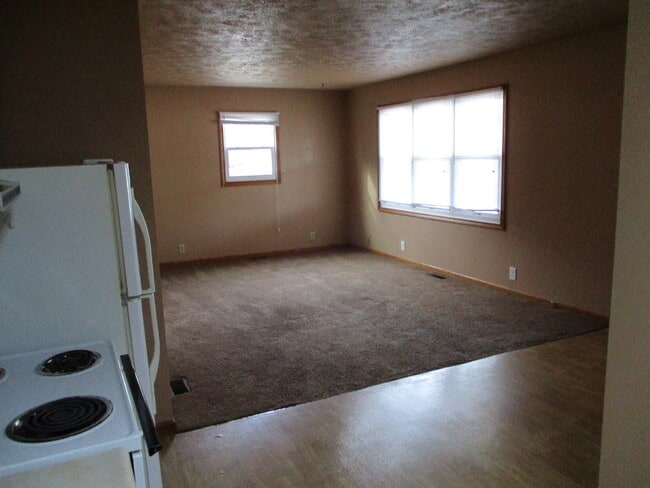 Building Photo - 4705 N Show St