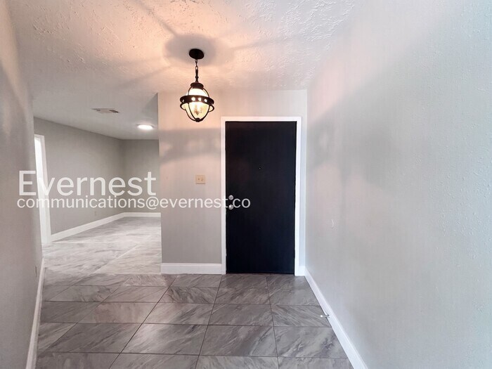 Building Photo - 1334 Willersley Ln