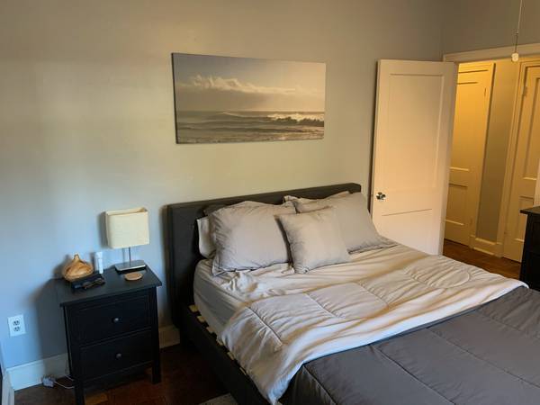 bedroom - 4471 MacArthur Blvd NW