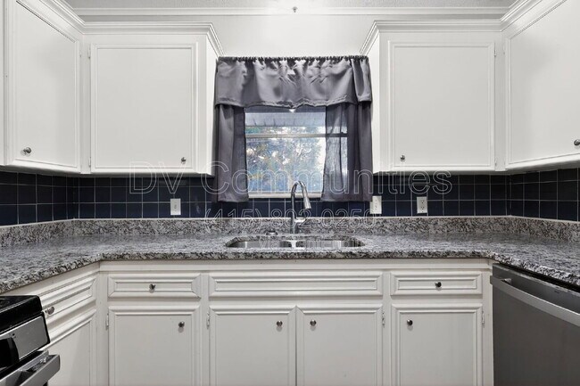 Building Photo - 3828 Avenue N