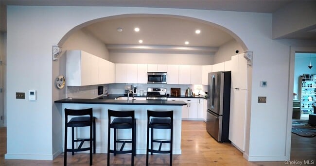 Building Photo - 249 Main St