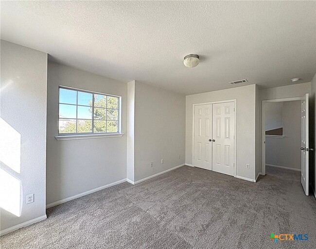 Building Photo - 6502 Griffith Loop