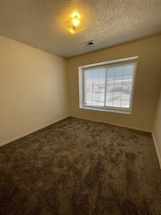 Building Photo - 3119 El Caballero Dr SW