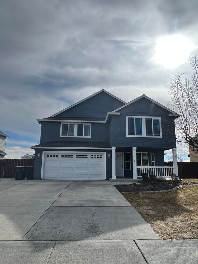 Building Photo - Beautifully Updated Home in Sage Point School District!