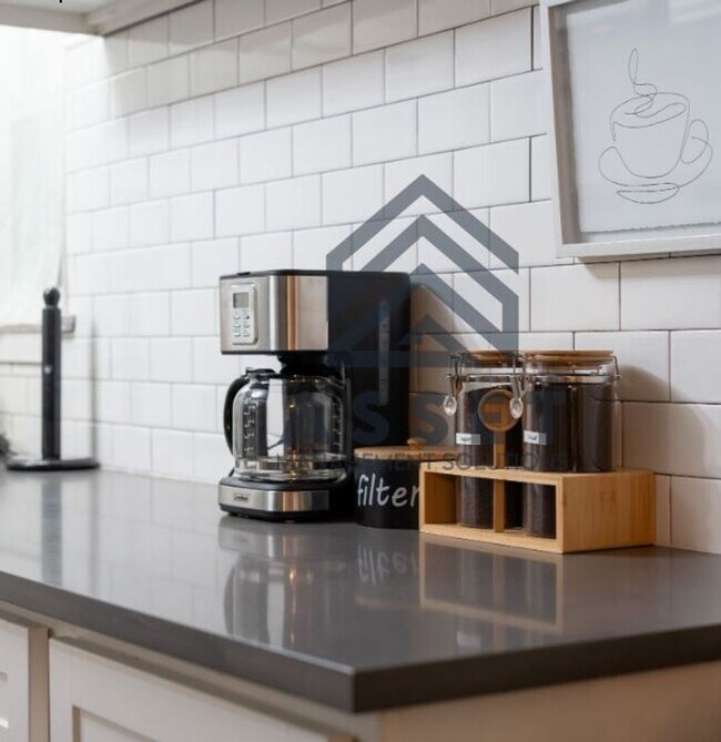 Building Photo - 2-Bed Furnished or Unfurnished The Choice Is Yours!