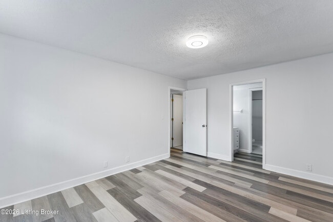 Building Photo - 10331 Shelbyville Rd