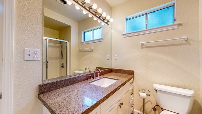 Building Photo - 1133 Edwards St