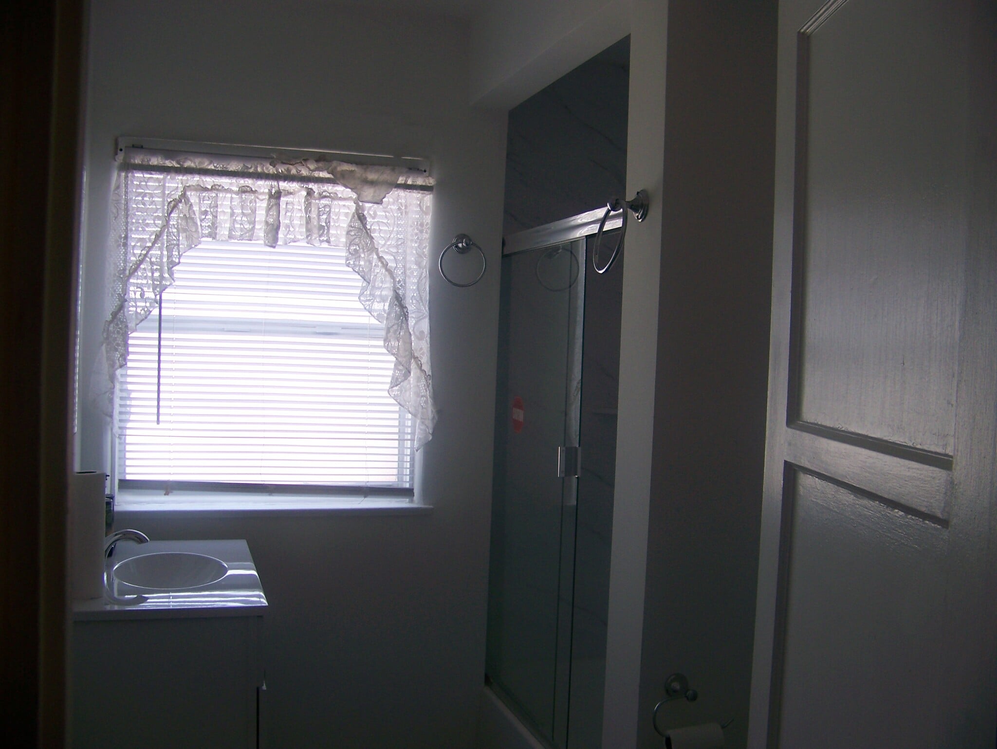 Building Photo - 2500 S Bronson Ave