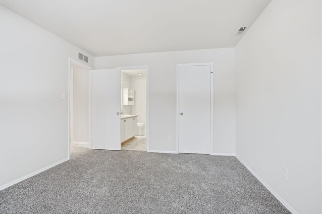 Building Photo - 1210 Braxton Ct