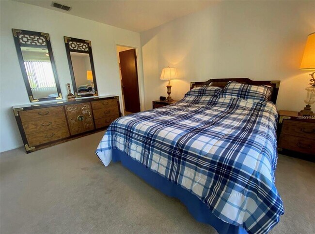 Building Photo - 9940 Eagles Point Cir