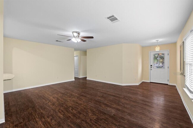 Building Photo - 1908 Matagorda Dr