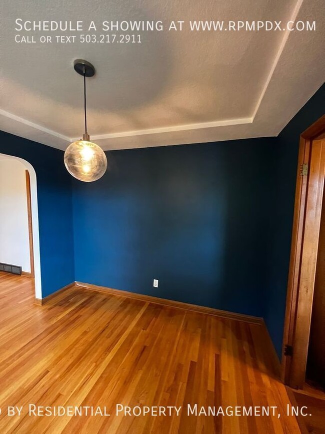 Building Photo - 4434 SW Valona Way