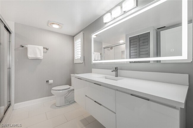 Building Photo - 7848 Emerald Cir