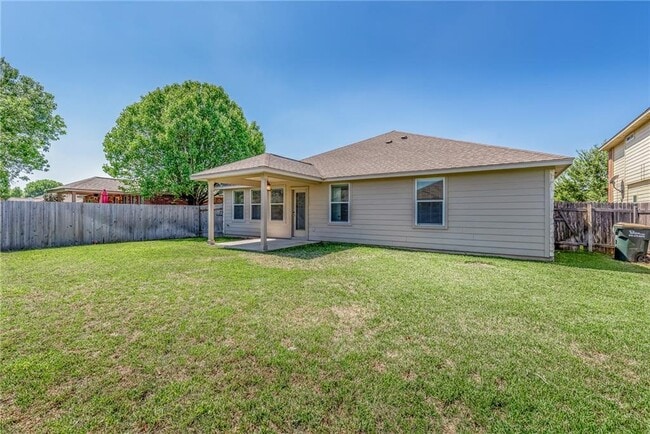 Building Photo - 30118 Diamond Dove Trail