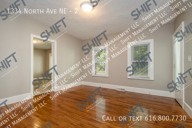 Building Photo - 1334 North Ave NE