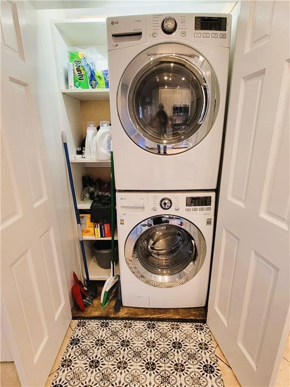 Building Photo - 92 Pelham St