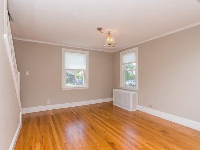 Building Photo - 36 Bonad Rd