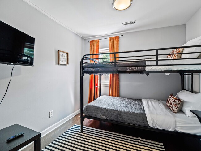 Building Photo - 122 Overlook Rd