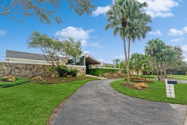 Building Photo - 15405 SW 73rd Ct