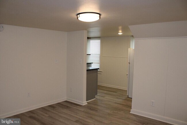 Building Photo - 1318 Kinderhook Rd