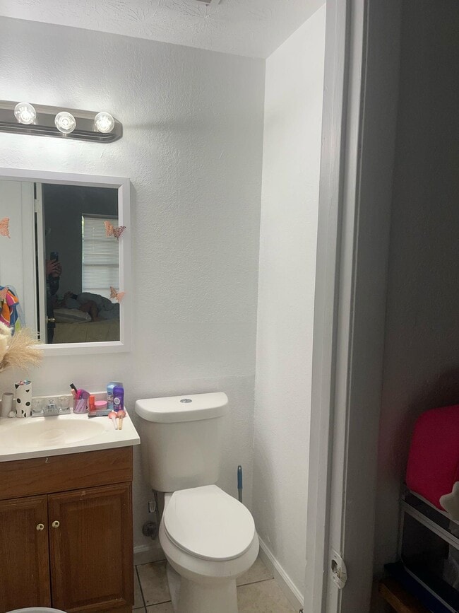 Building Photo - 2020 Continental Ave