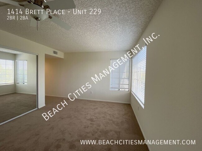 Building Photo - 1414 Brett Pl