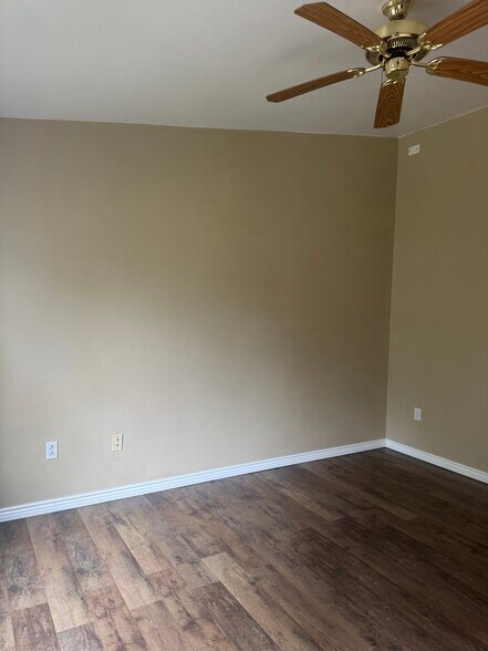 Building Photo - 8438 Thunder Ridge Way