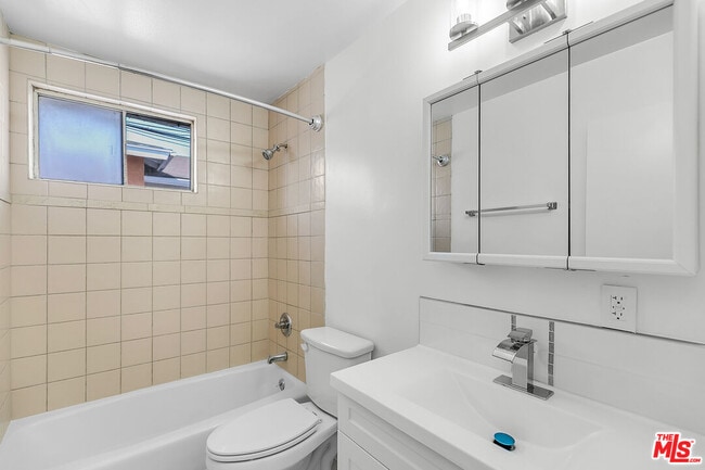 Building Photo - 5524 Elmer Ave