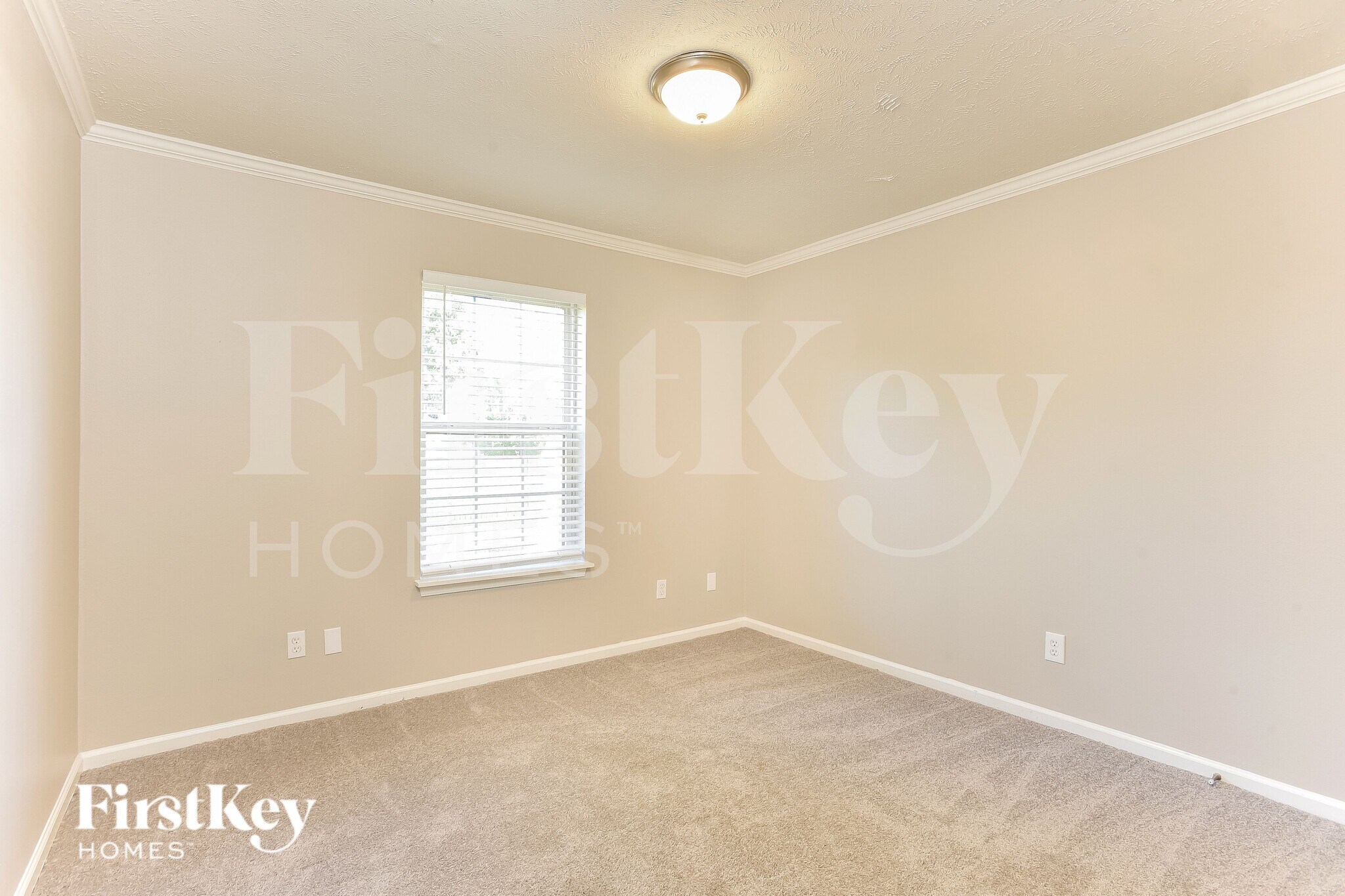 Building Photo - 892 Lavergne Ln