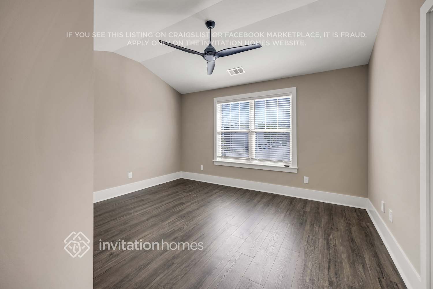 Building Photo - 267 Founders Ln