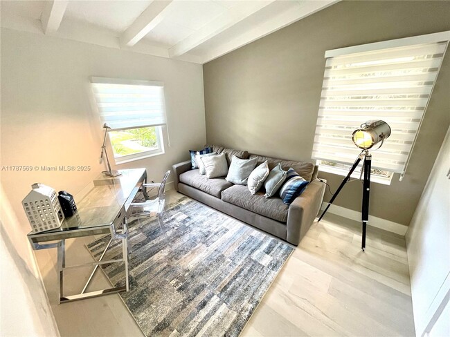 Building Photo - 2424 Tortugas Ln