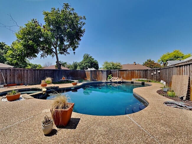 Building Photo - 2111 El Dorado Way