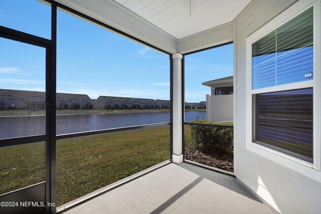 Building Photo - 12811 Josslyn Ln