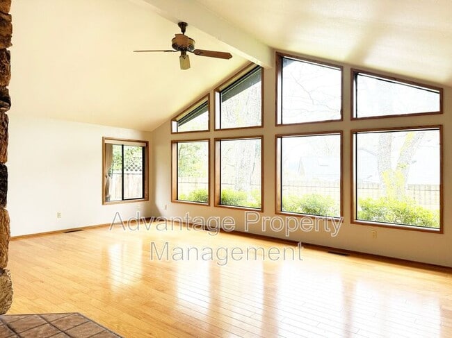 Building Photo - 3698 NW Oleander Pl