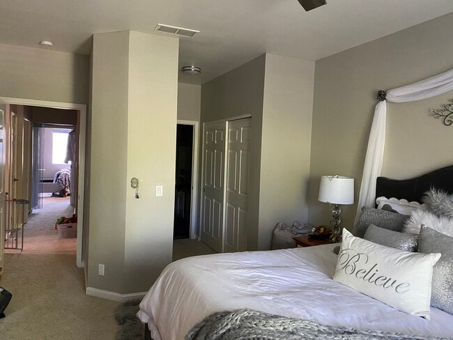 Building Photo - 900 S Meadows Pky