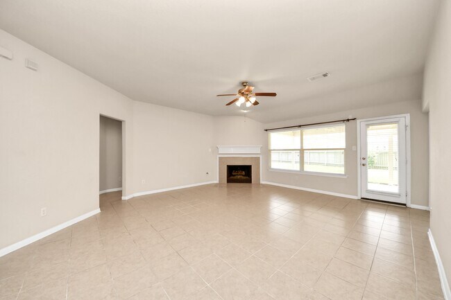 Building Photo - 7730 Trail Hollow