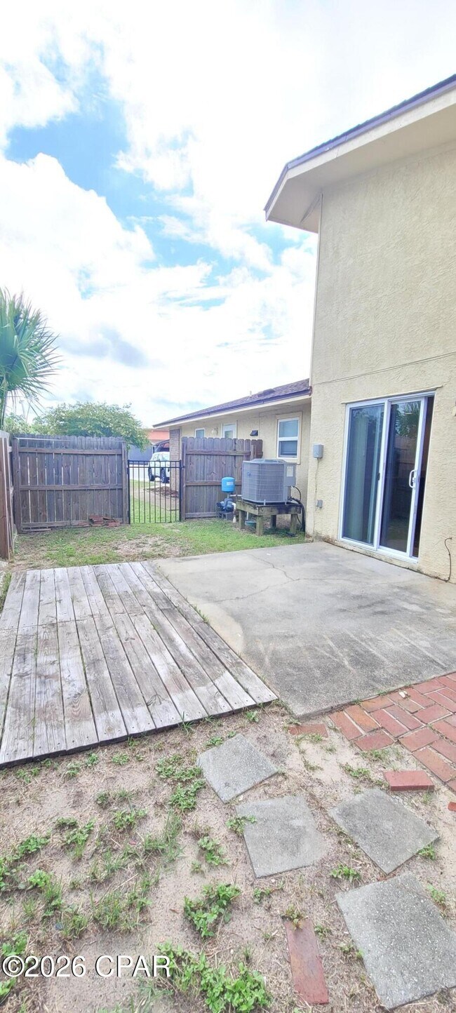 Building Photo - 1319 Calabria Rd